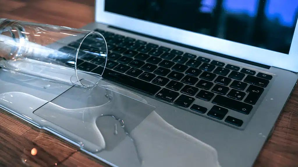 MacBook Air Sıvı Teması Tamir Bakım Onarım
